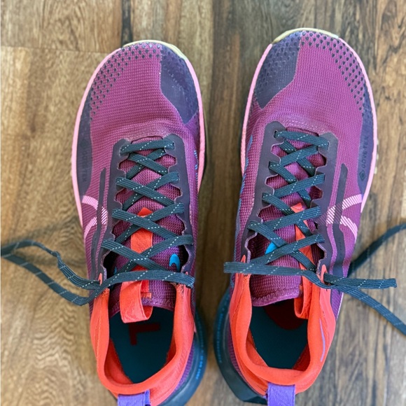 Nike Pegasus Trail Running Shoes in Red and Purple - Picture 3 of 5